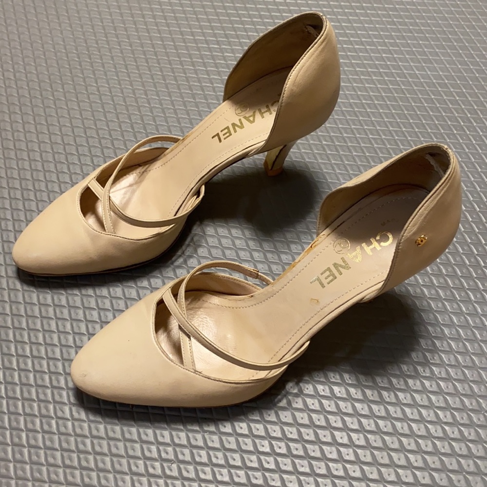Chanel heeled shoes